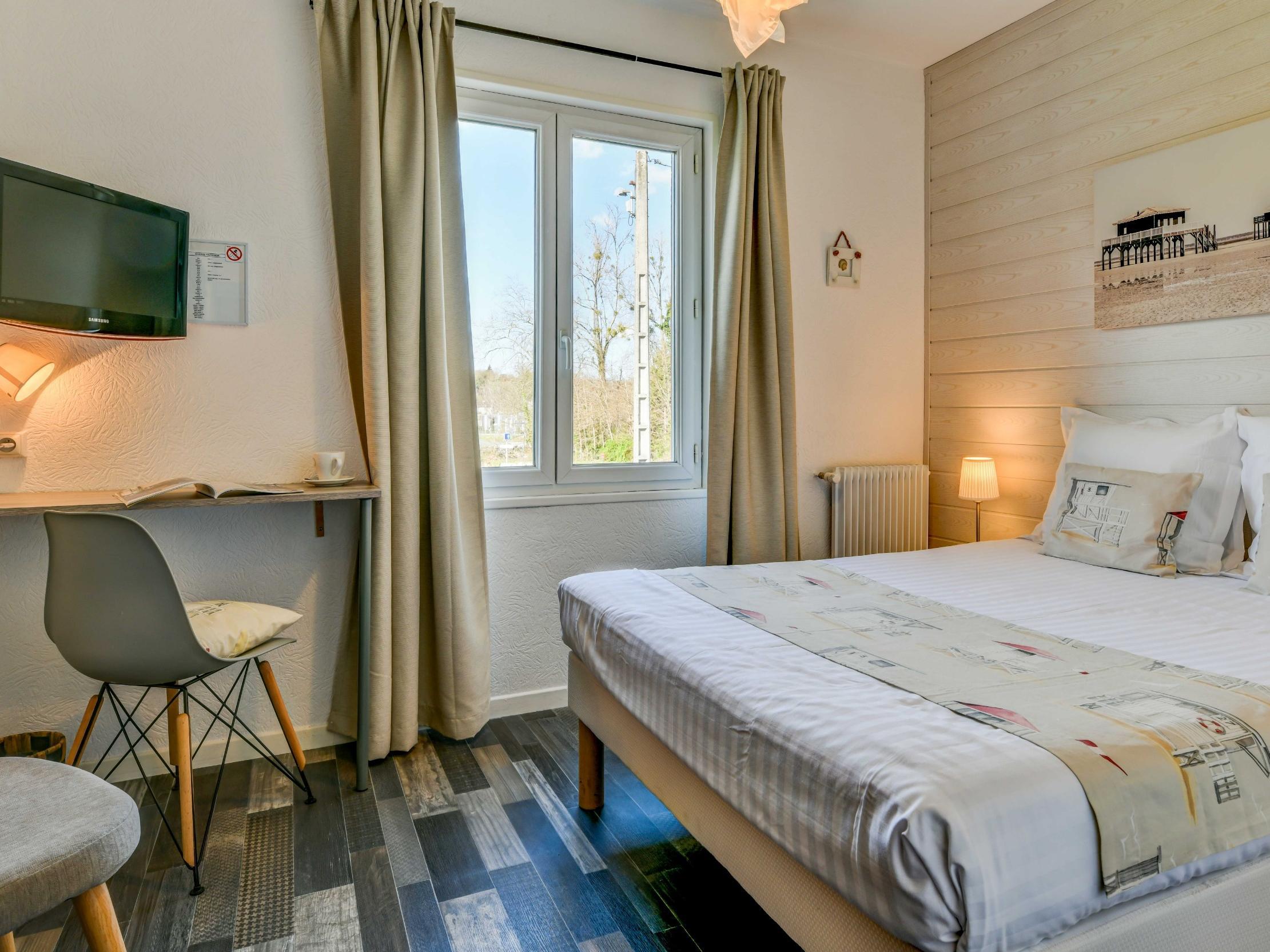 Logis Hostellerie Du Neez Gan Exterior photo