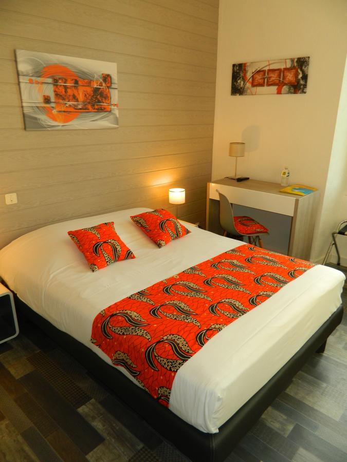 Logis Hostellerie Du Neez Gan Exterior photo