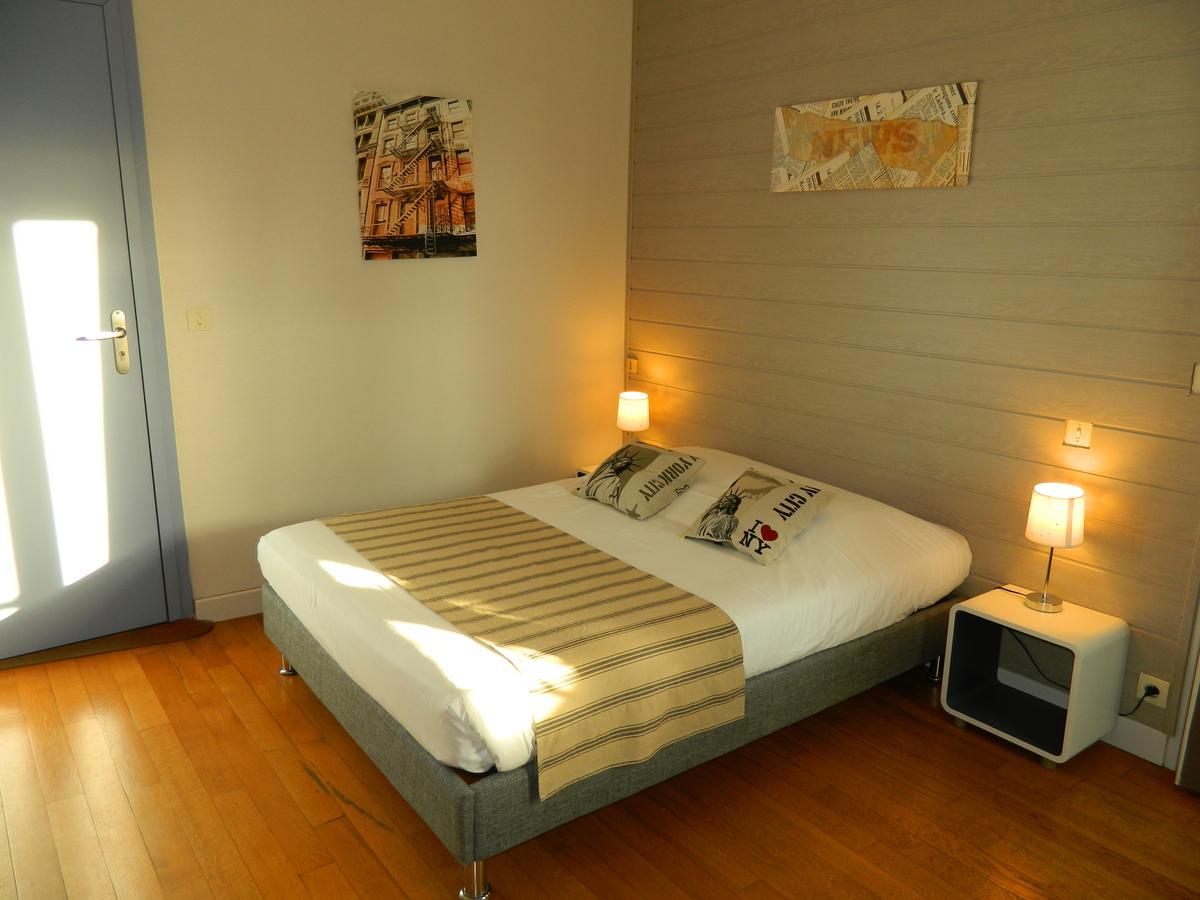 Logis Hostellerie Du Neez Gan Exterior photo