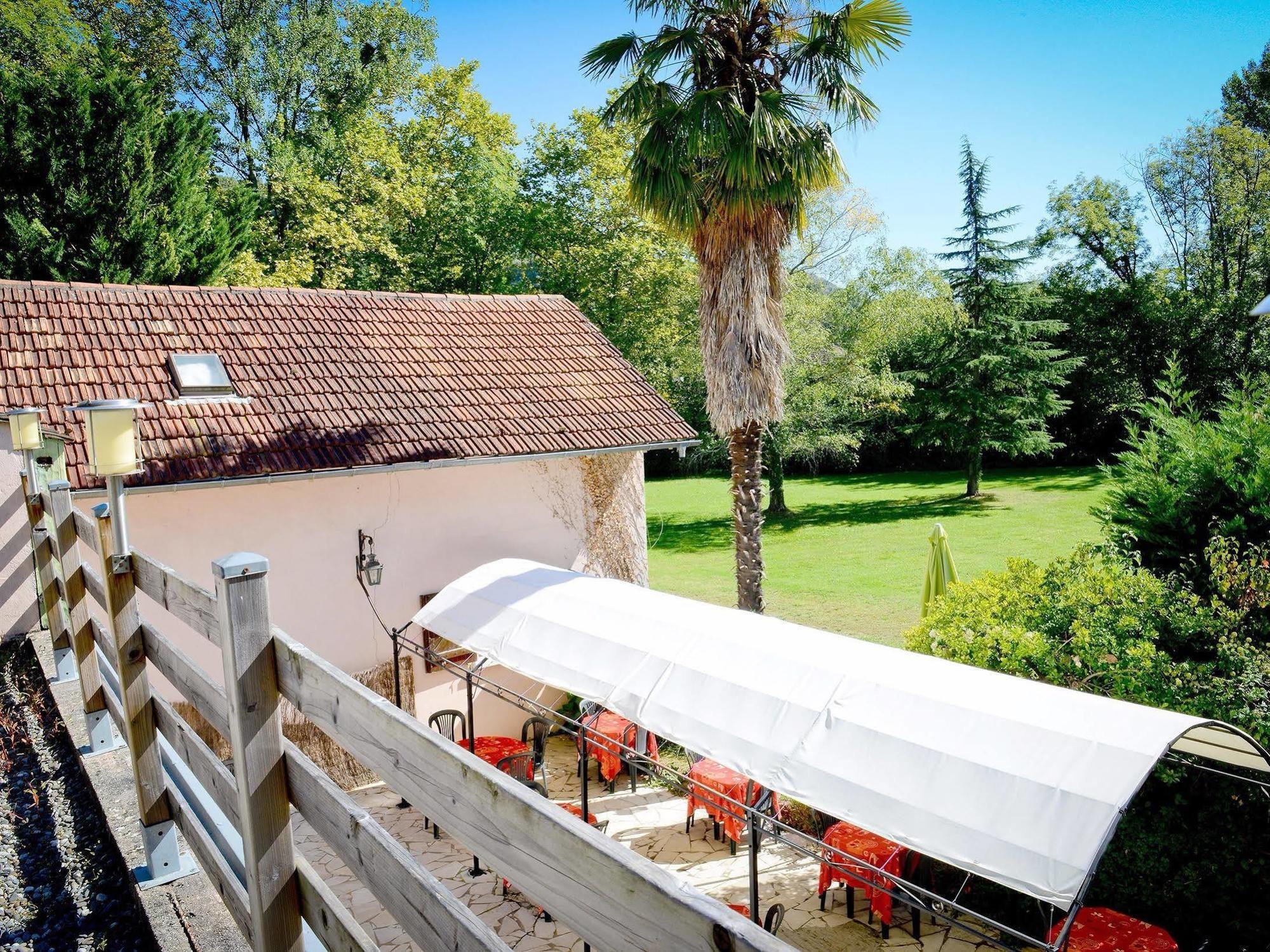 Logis Hostellerie Du Neez Gan Exterior photo